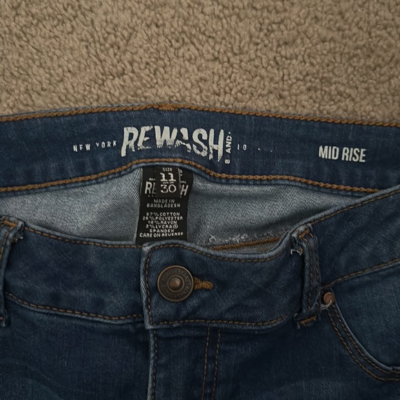 women’s jeans with rips - Picture 2 of 2